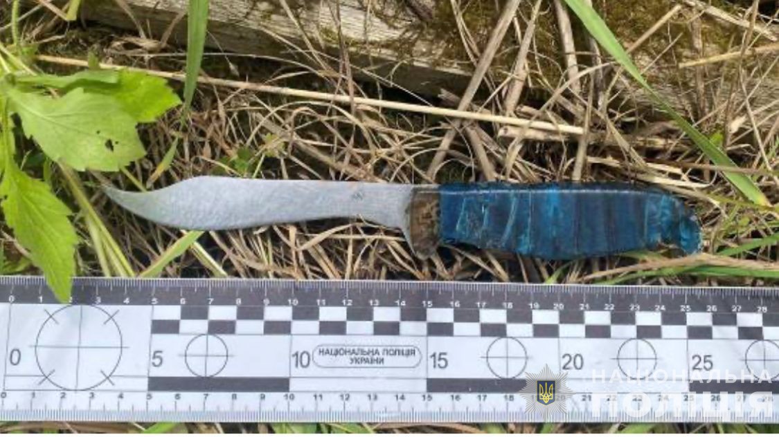Цим ножем поранили 40-річну жительку села Чинадієво 