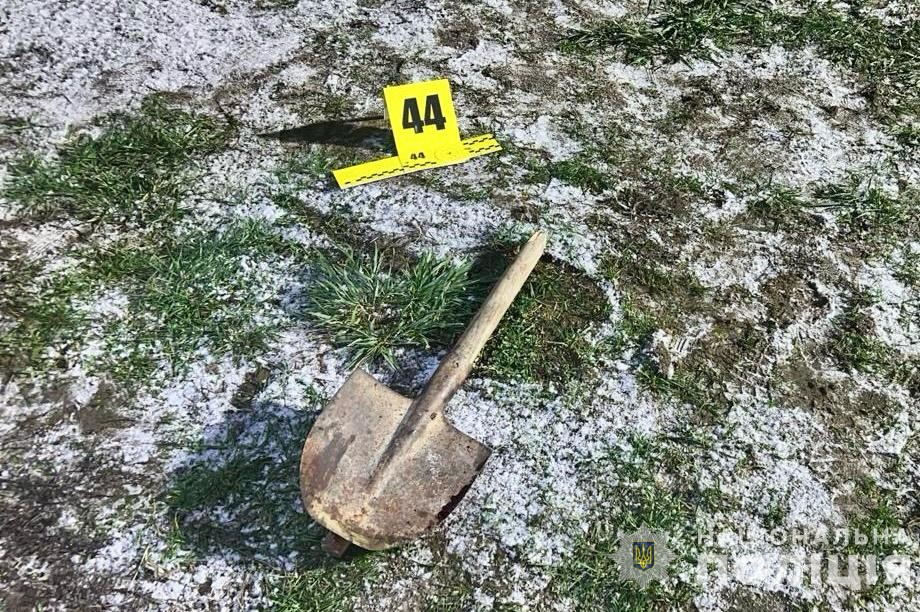 40-річного жителя Підвиноградів вбили лопатою 