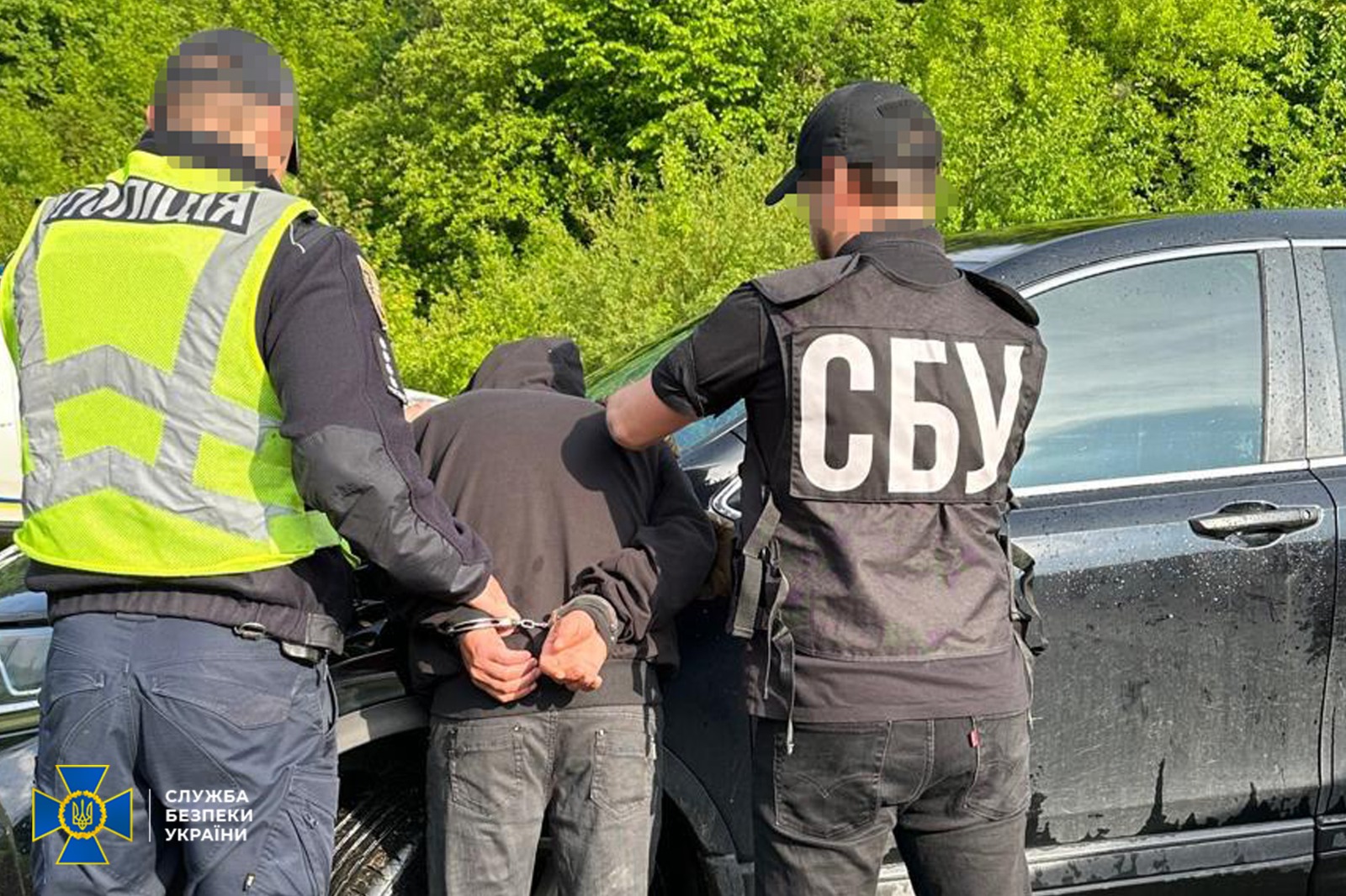 Вилучена зброя та вибухівка