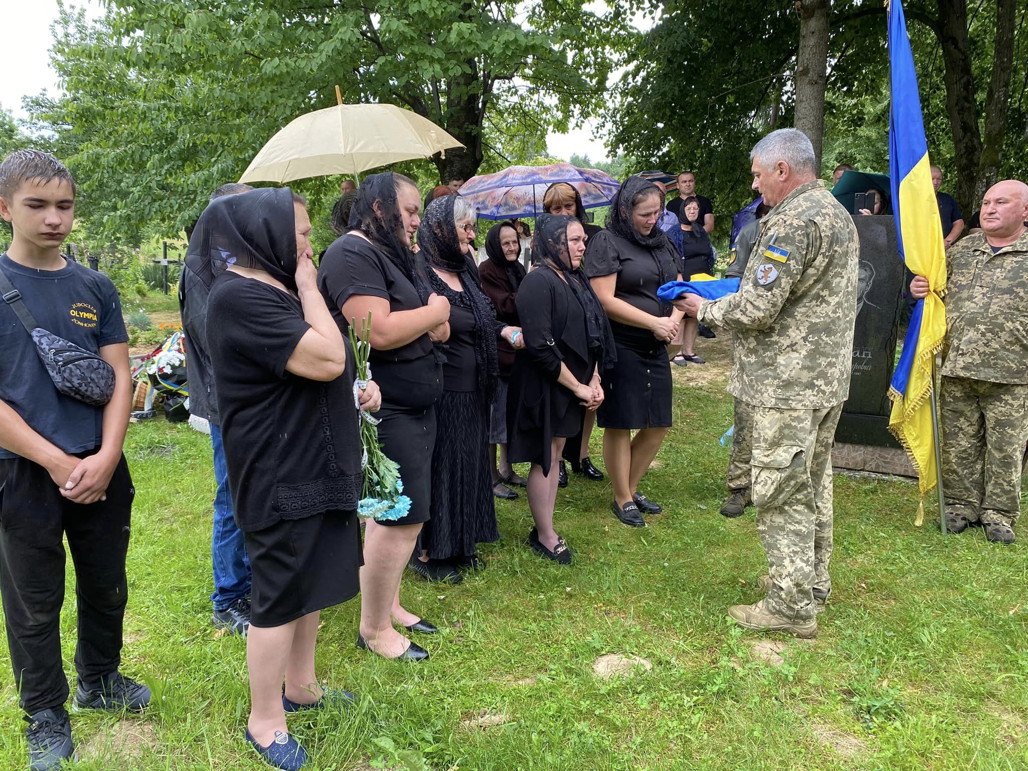 Рідні Володимира Поповича