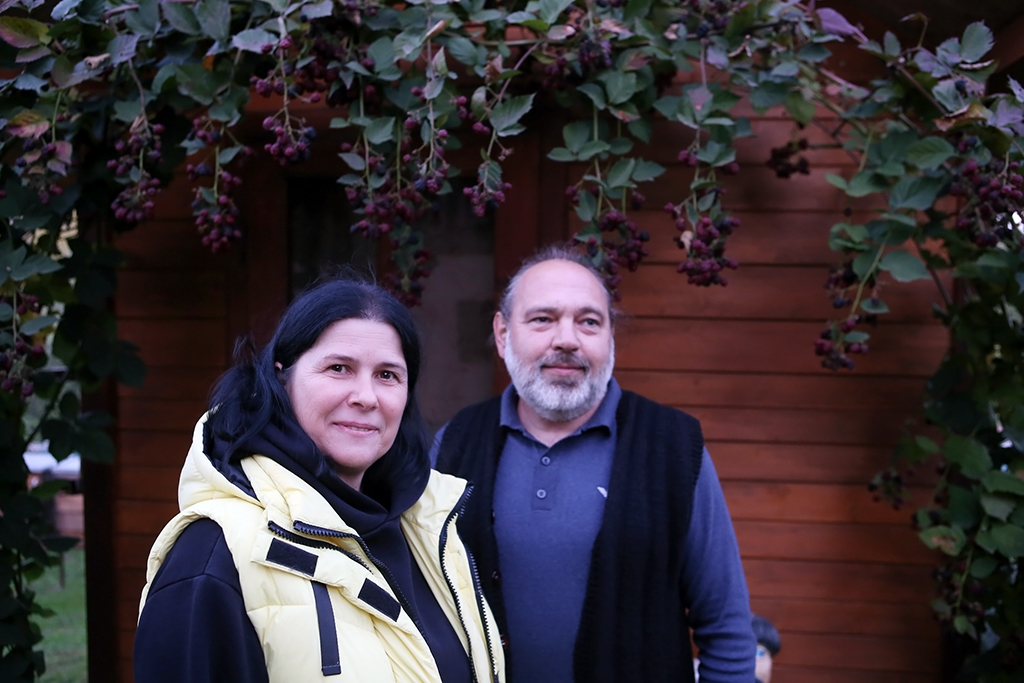 Родина пасічників Ленделів