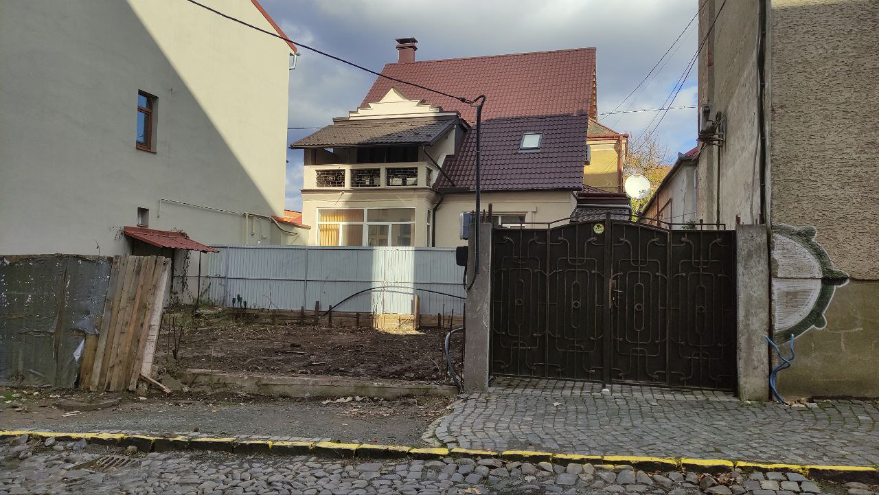 Будівництво на вулиці Духновича