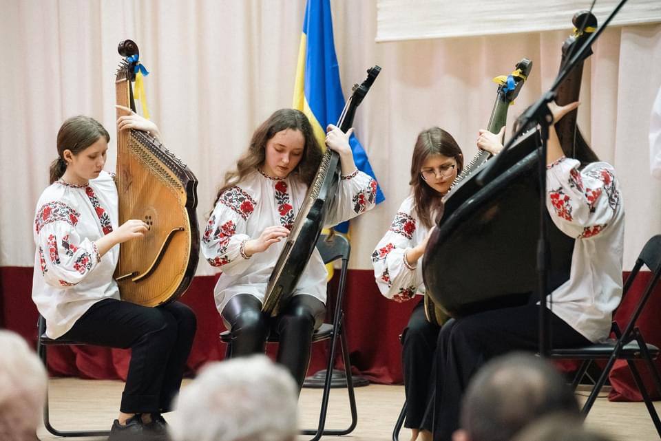 Бандуристи виконали тематичні композиції 