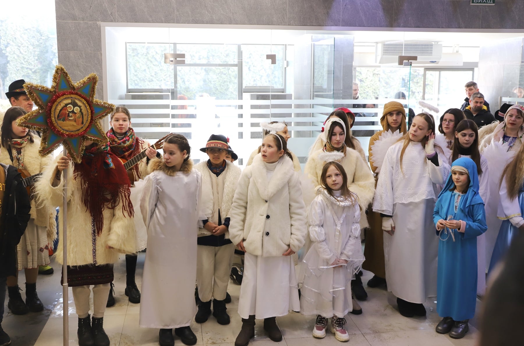 фото