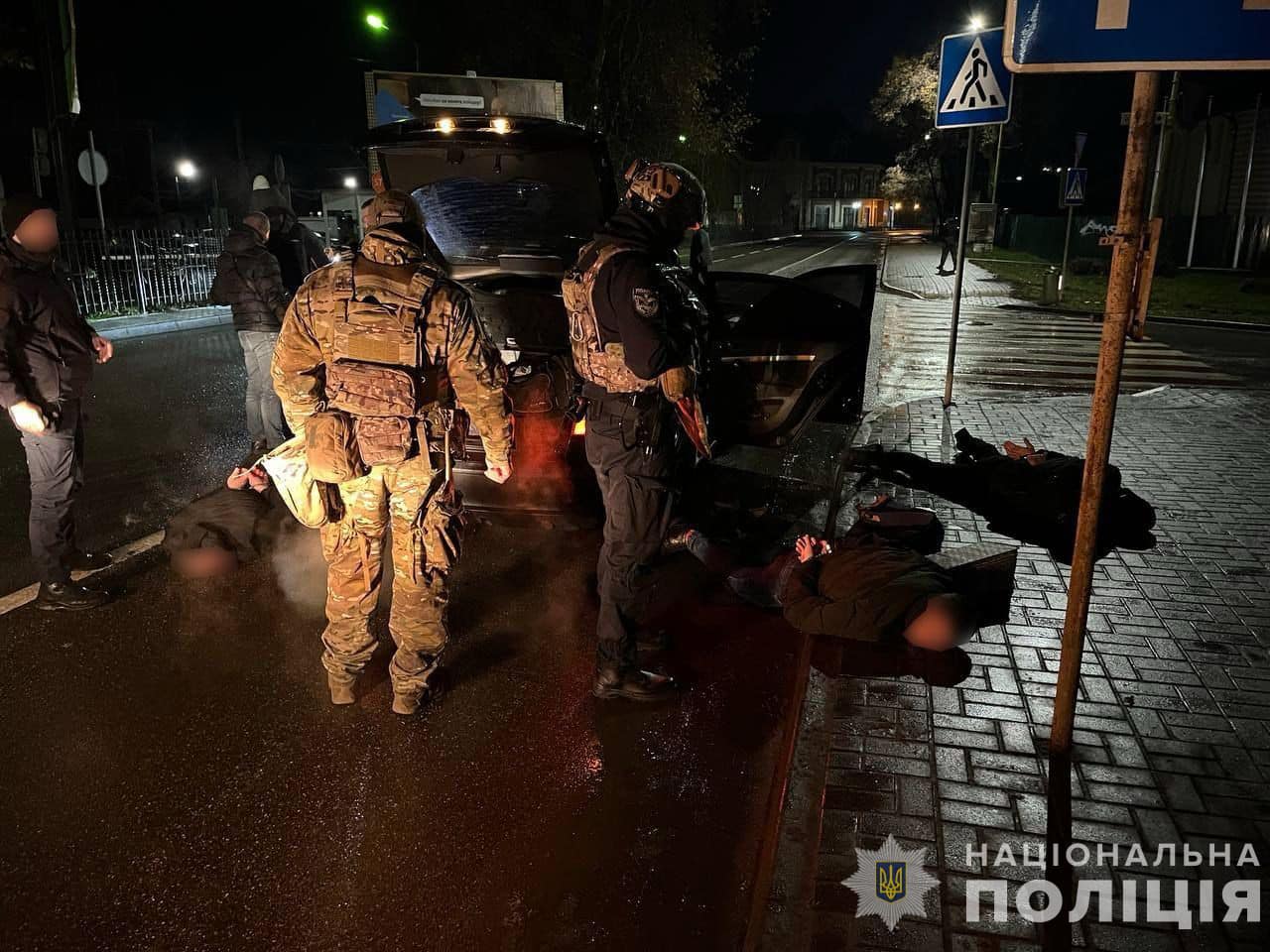 Затримані перебувають під слідством за скоєння тяжких злочинів 