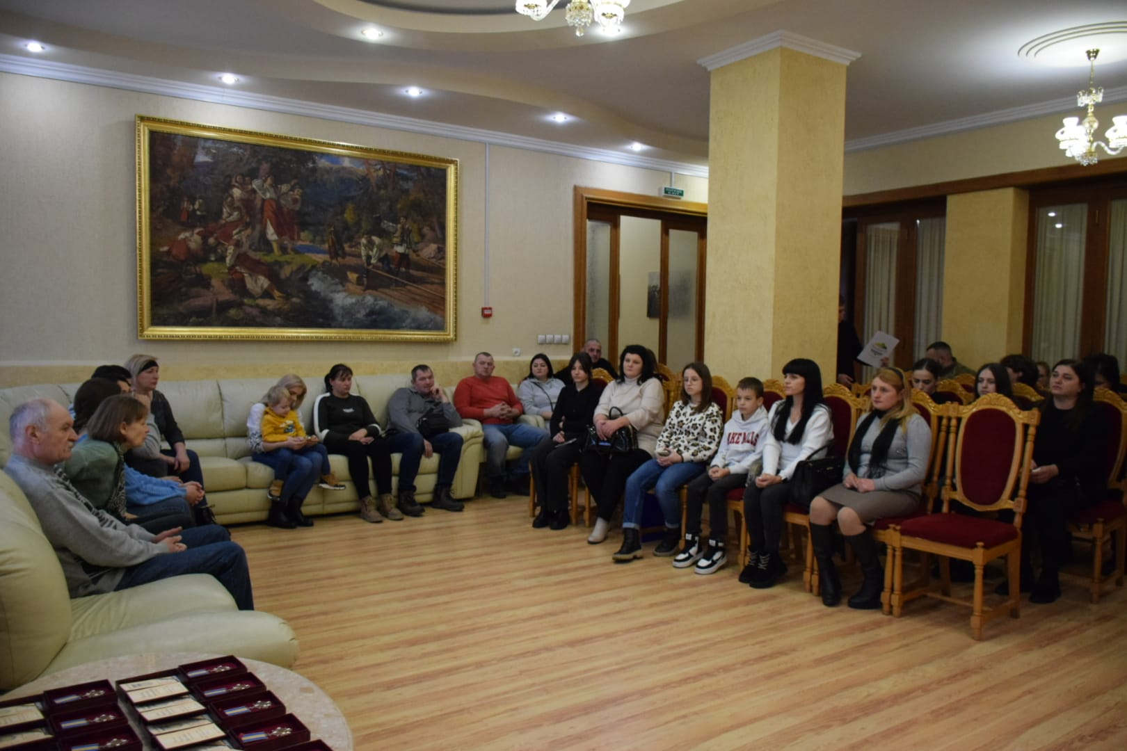 рідні загиблих військових під час вручення нагород 