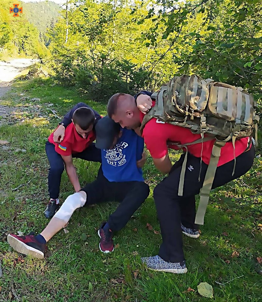 Фото з місця пригоди