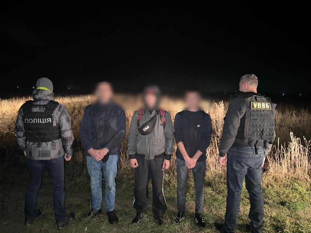 правоохоронці "накрили" черговий канал переправлення ухилянтів 