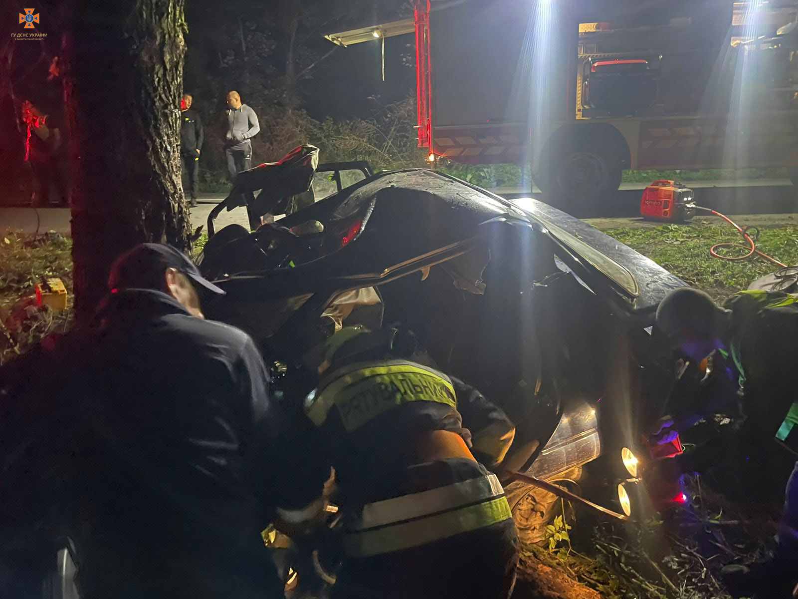 Фото з місця аварії у якій загинув 31-літній керманич