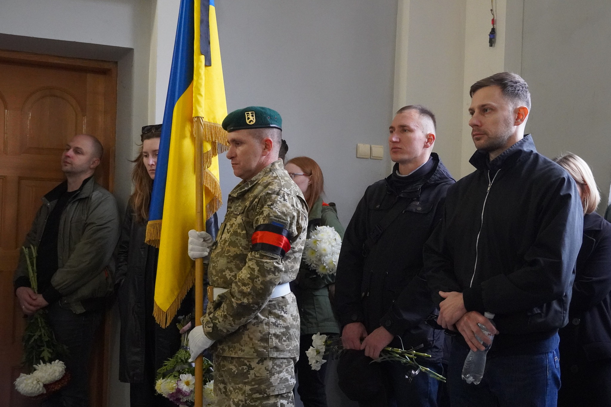 Максим народився у Донецьку, але у 2014 переїхав до Ужгорода 