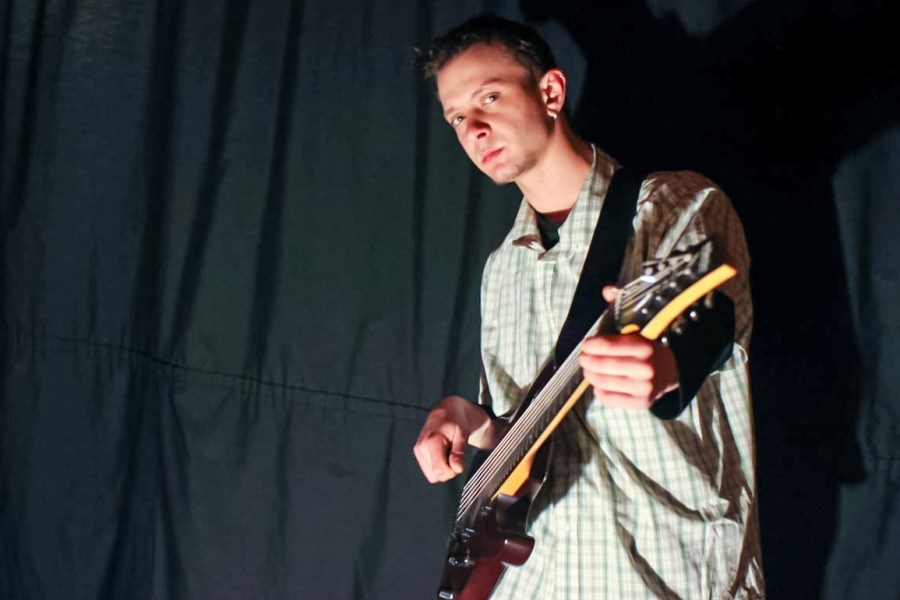 У мирному житті Дмитро Мазний був музикантом, а потім став оборонцем "Азовсталі"