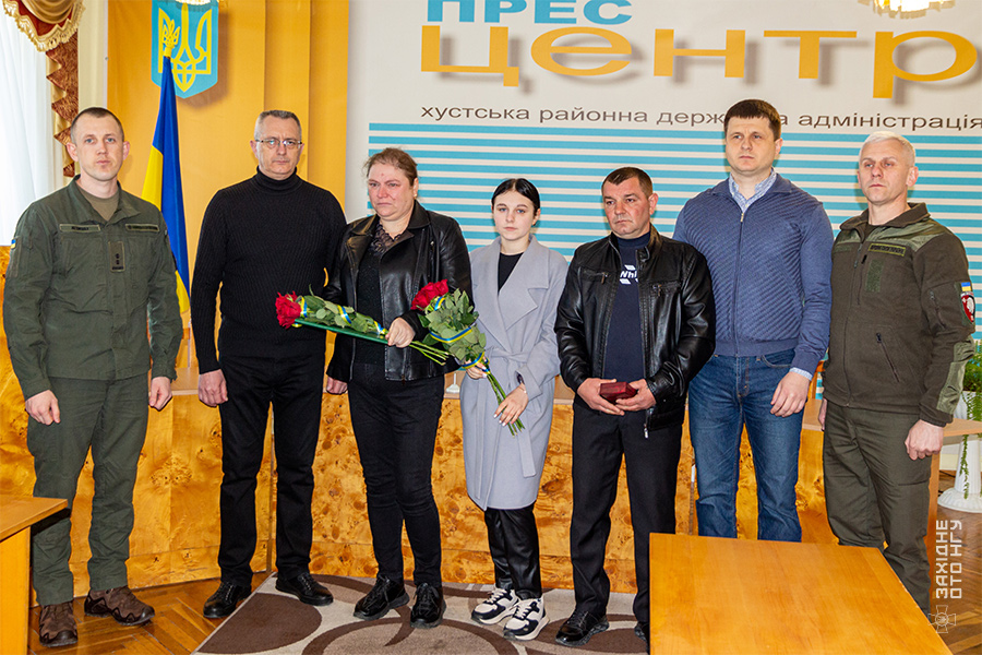 Рідні полеглого Героя та нацгвардійці