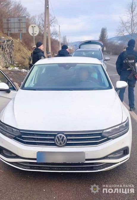 авто, на якому їхав закарпатець і перевозив гранати 