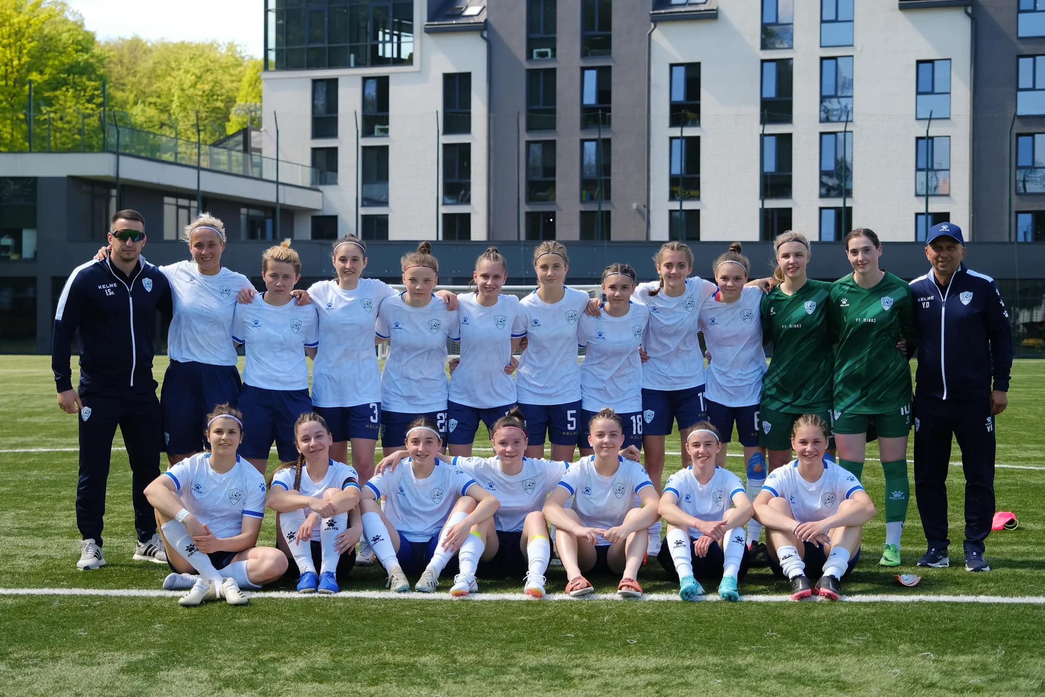 Жіноча команда "Минай"