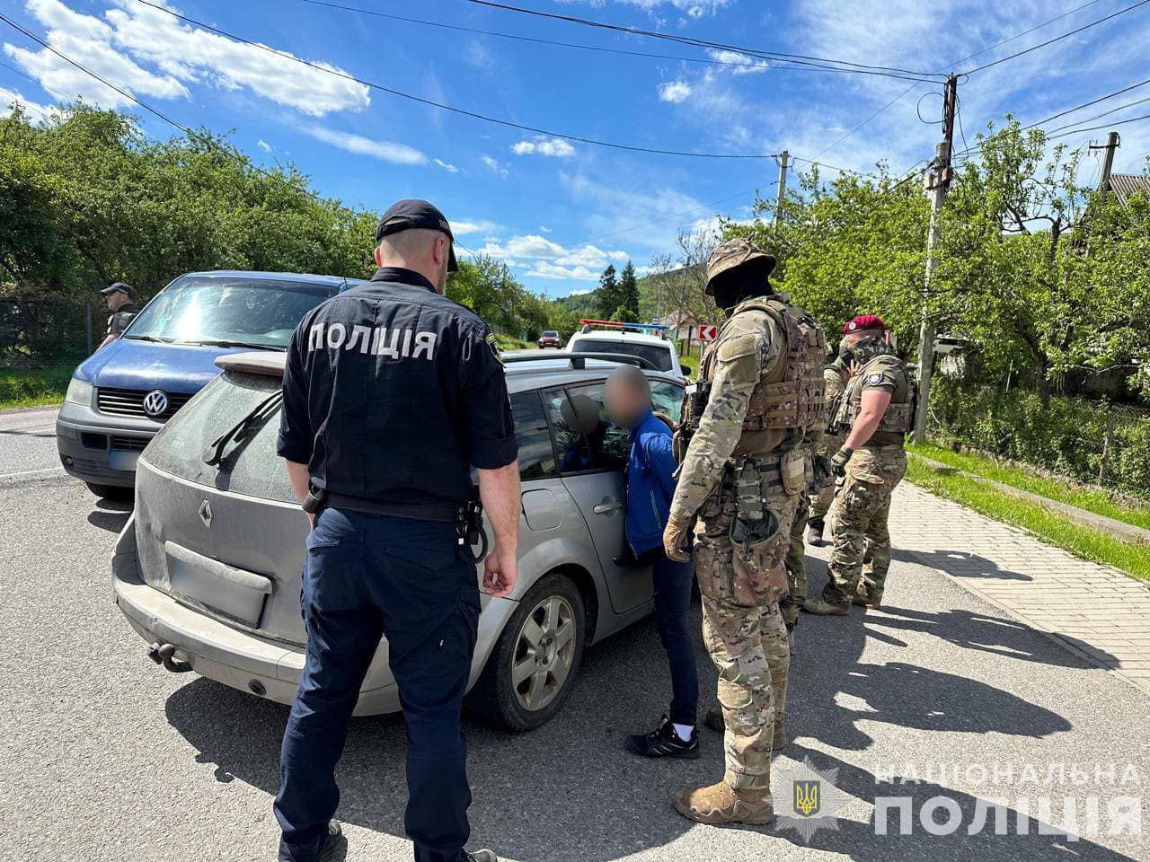 Затримання правоохоронцями 33-річного закарпатця, якого підозрюють в наркоторгівлі 