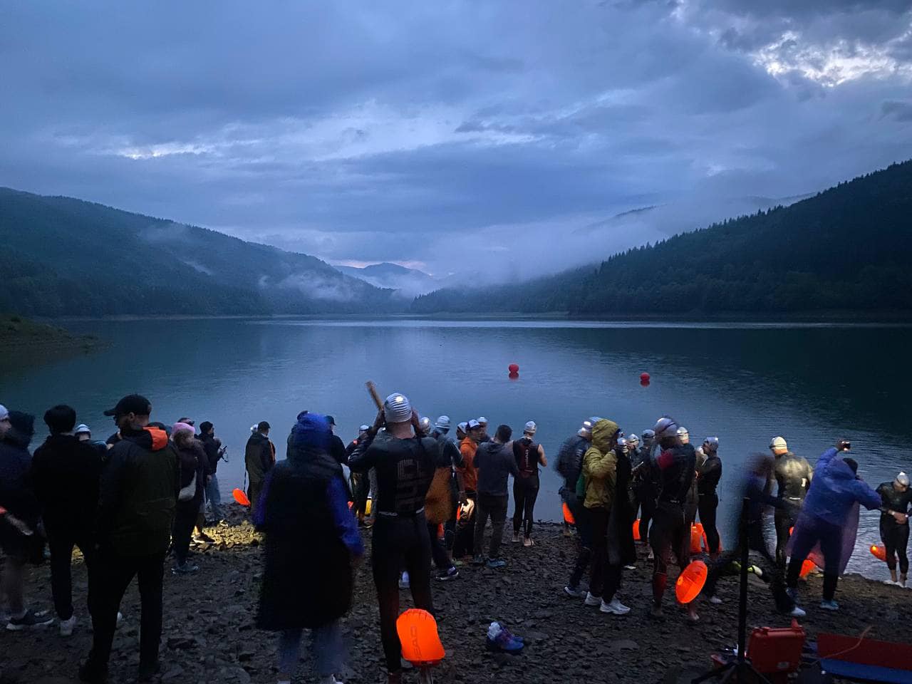 Змагання з тритлону проходить у три етапи