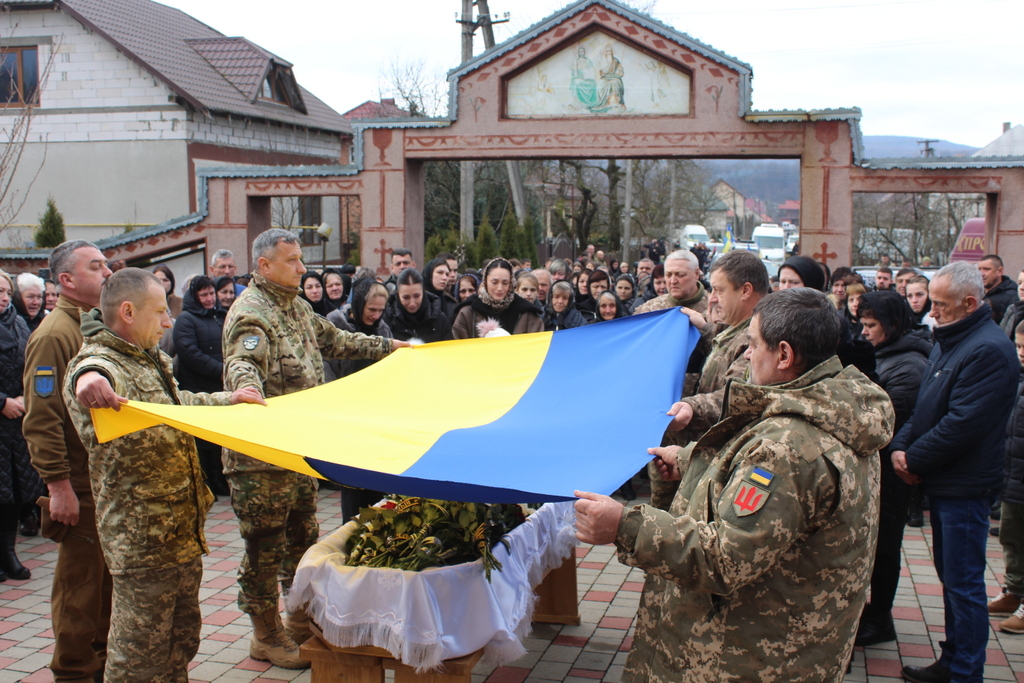 Прощання із воїном Михайлом Лендєлом