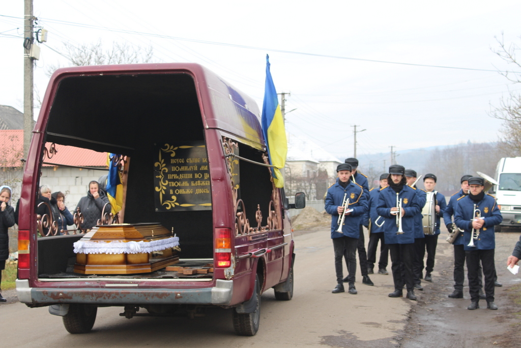 Прощання із воїном Михайлом Лендєлом