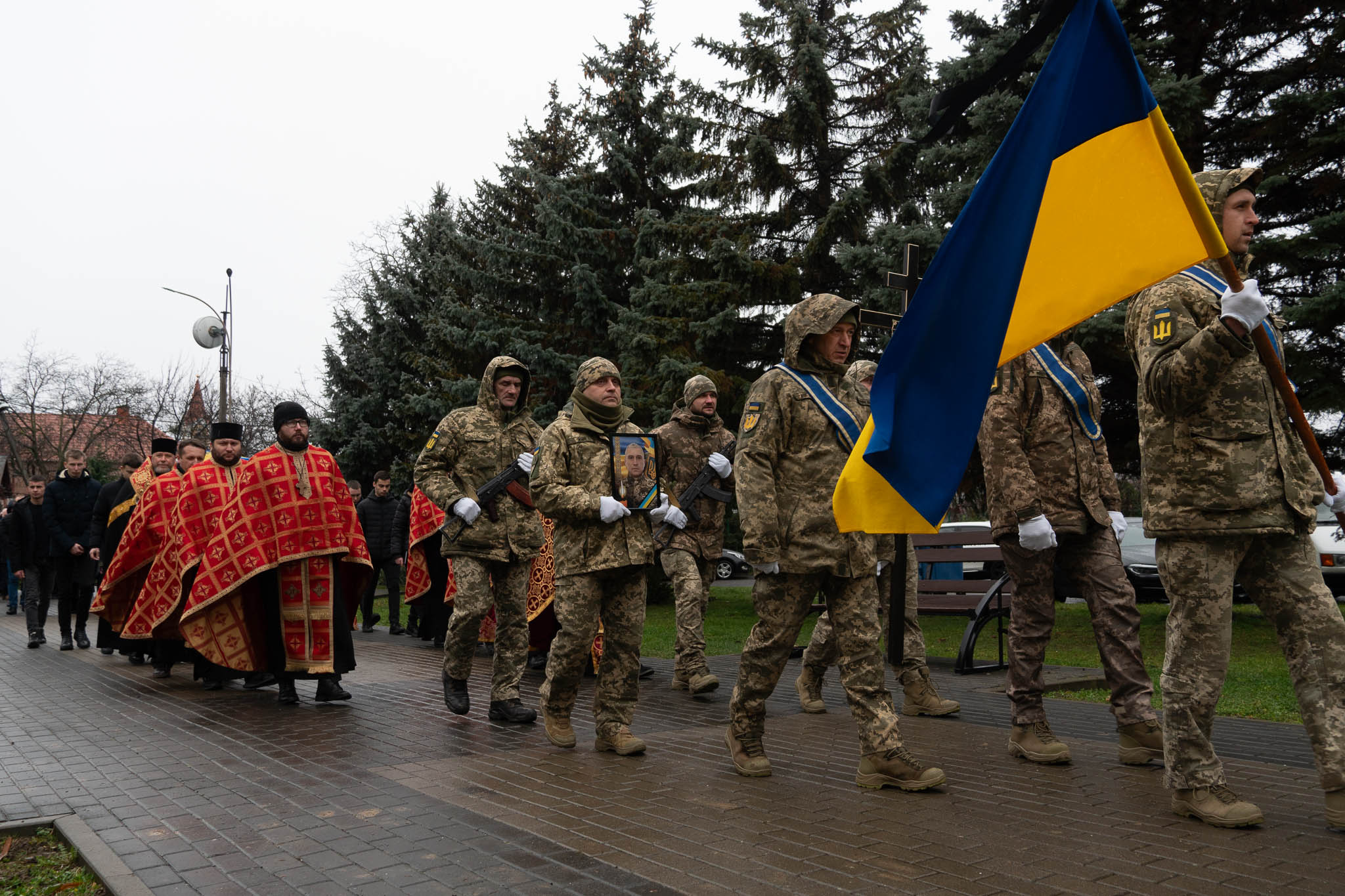 Прощання із воїном Віталієм Боднарчуком