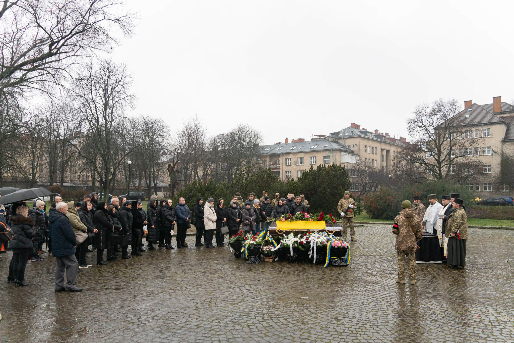 Прощання із воїном Русланом Капальчиком