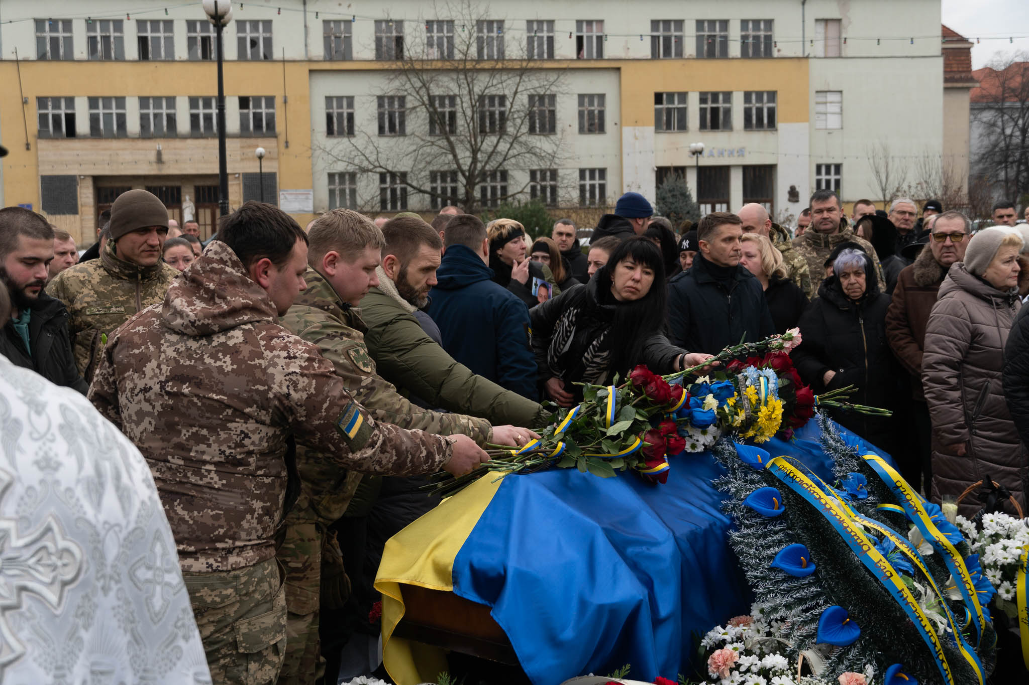 Прощання із воїном Дмитром Цацурою