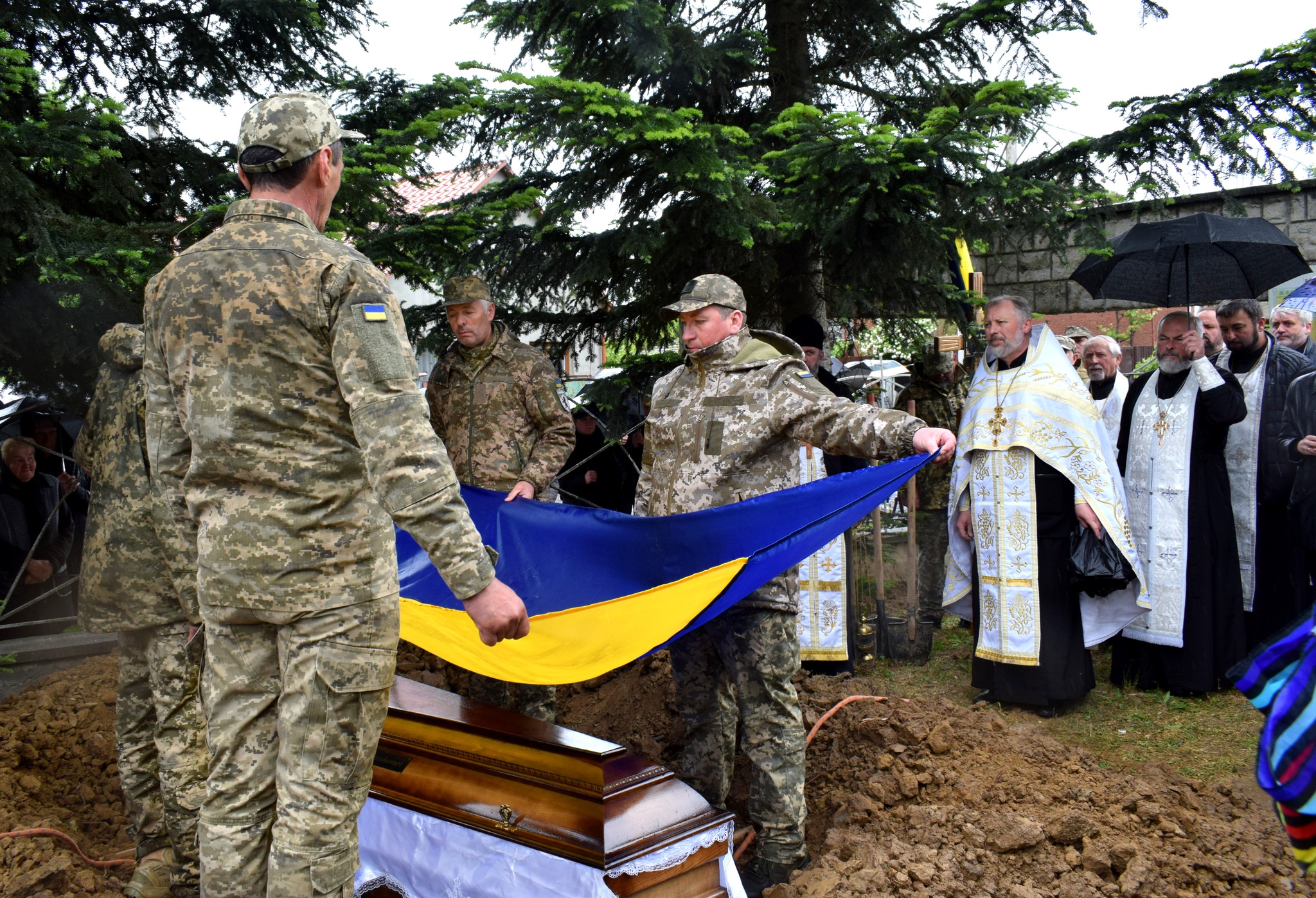 Прощання із воїном Артемом Песиком