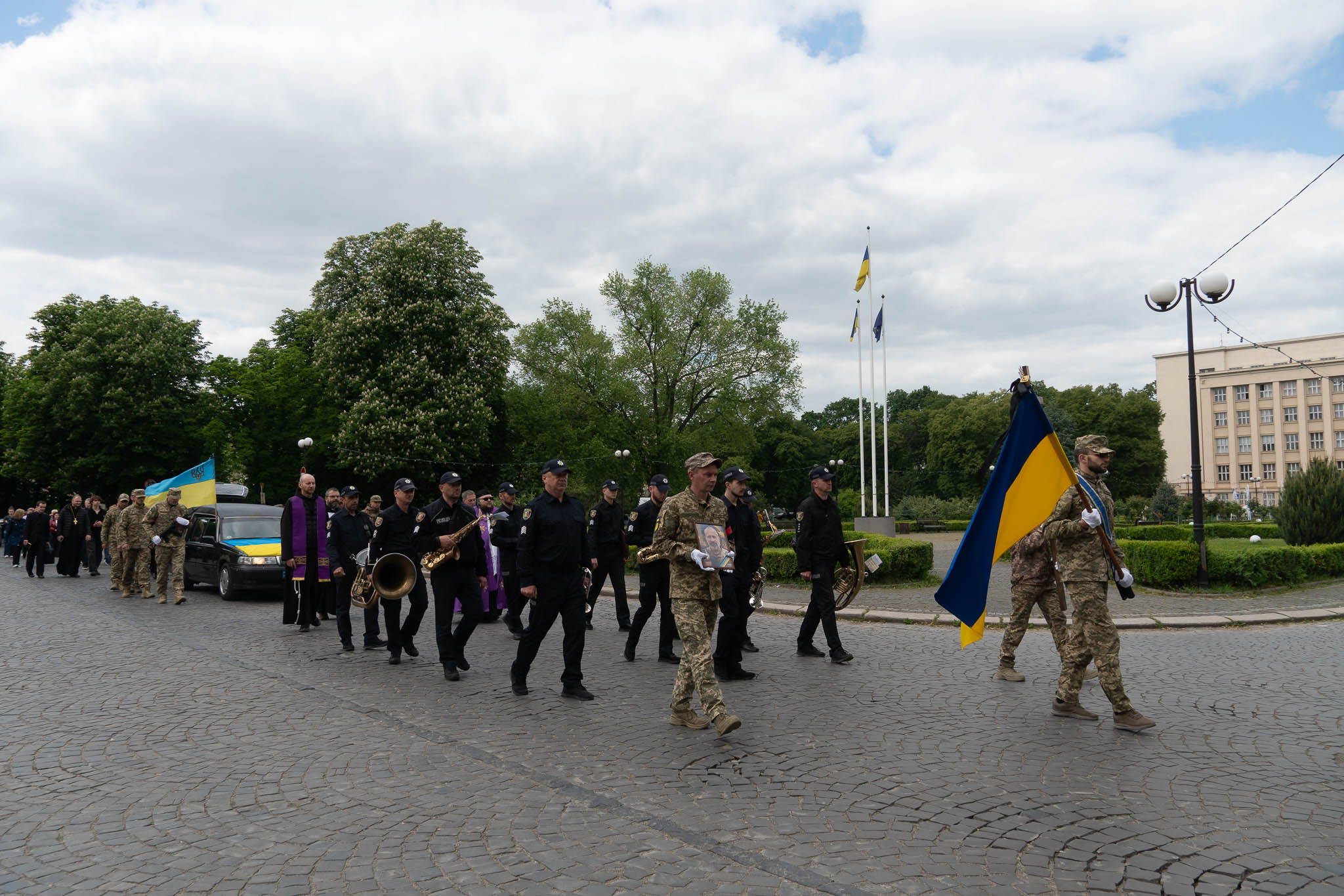 Прощання з воїном Віктором Зацариніним