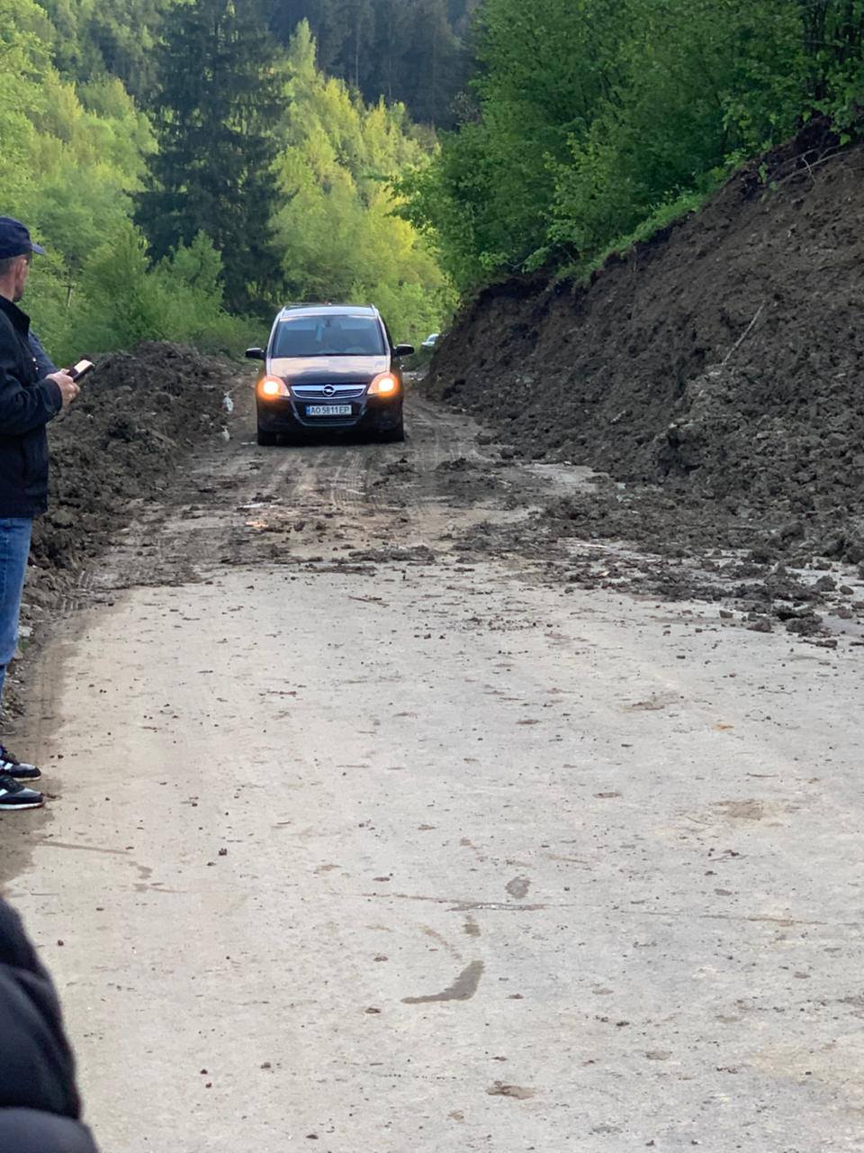 Зсув ґрунту на Рахівщині