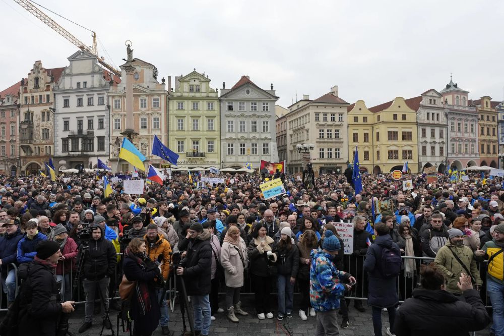 Мітинг на підтримку України на Староміській площі