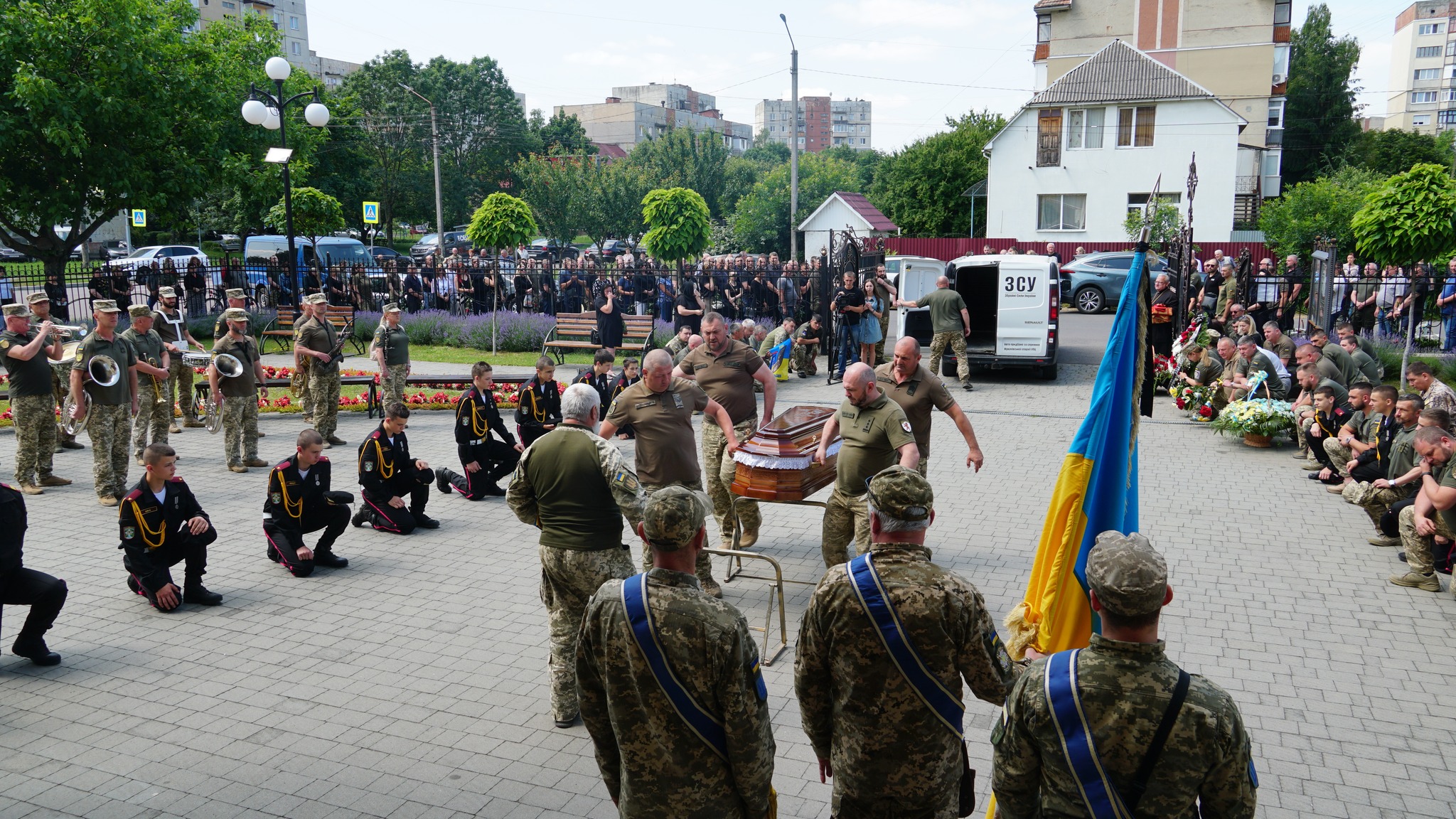 Прощання з офіцером Анатолієм Гунченком