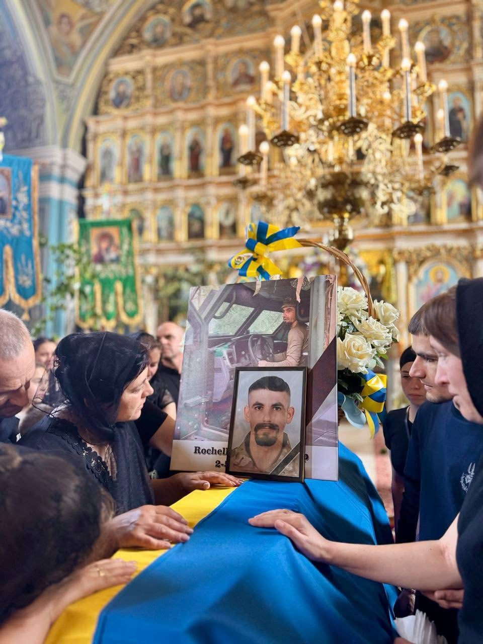Прощання із воїном Михайлом Мучичкою