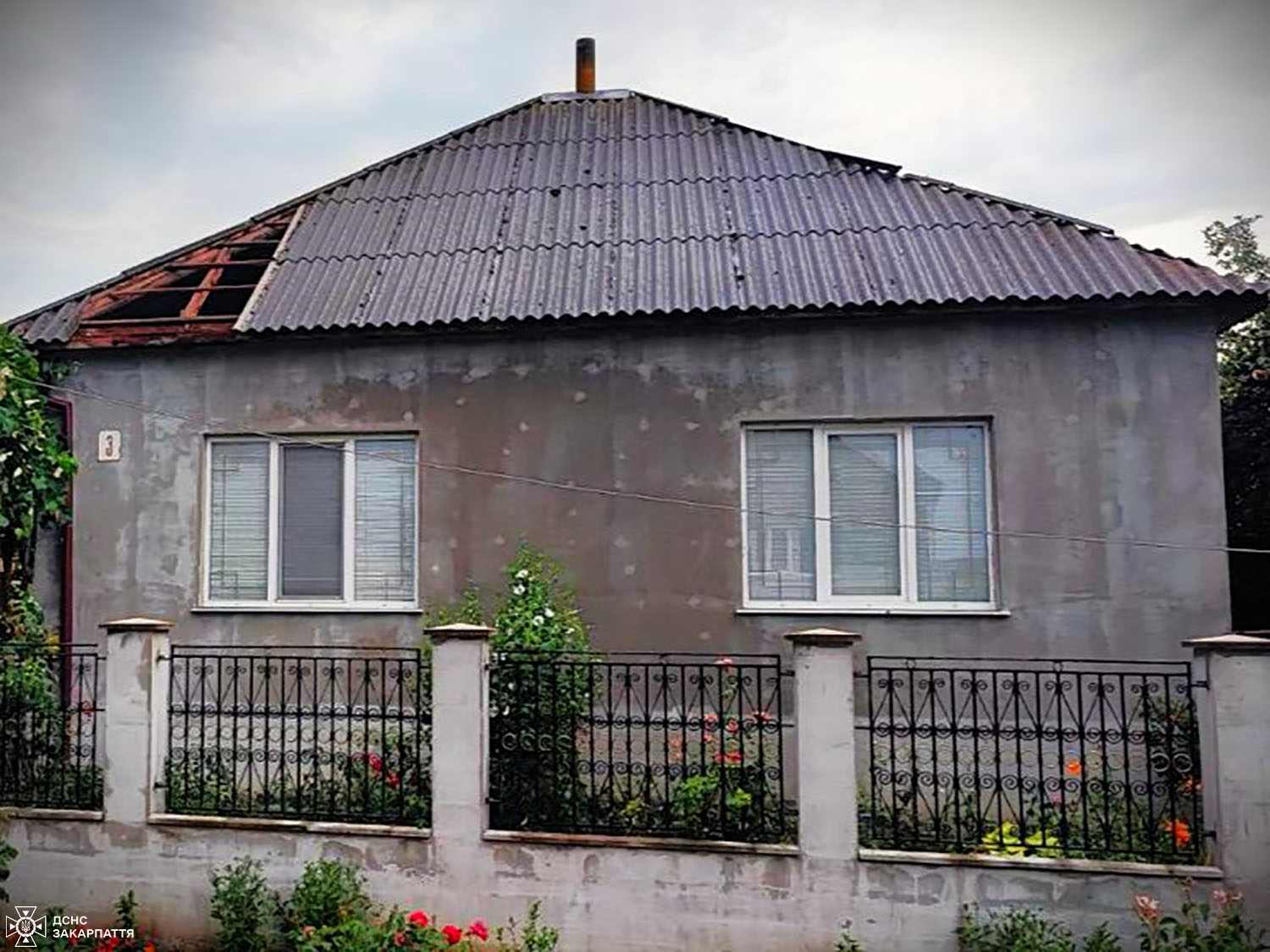 Понад 130 населених пунктів знеструмила стихія на Закарпатті (ФОТО)