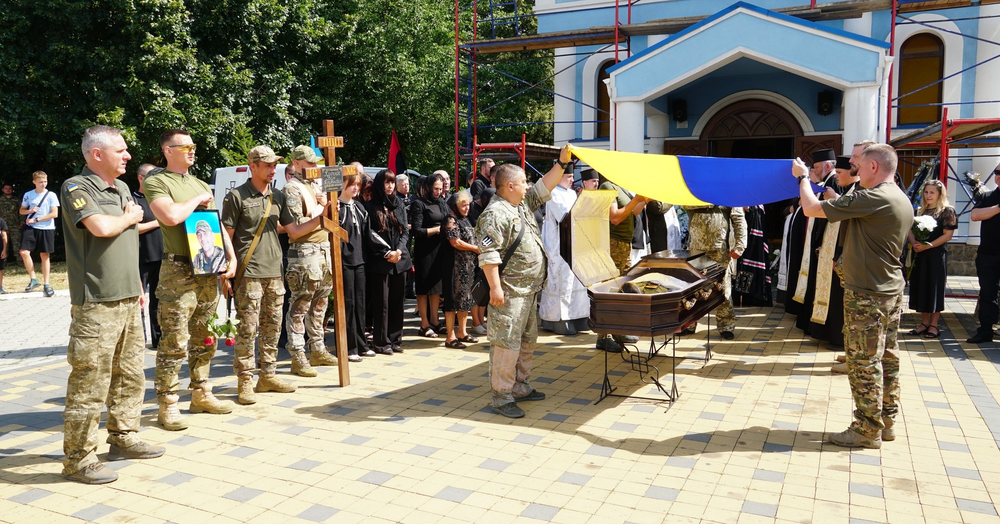 Прощання із воїном Іваном Ключніком у Мукачеві