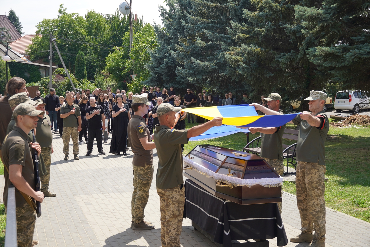 Прощання з воїном Віктором Набожним