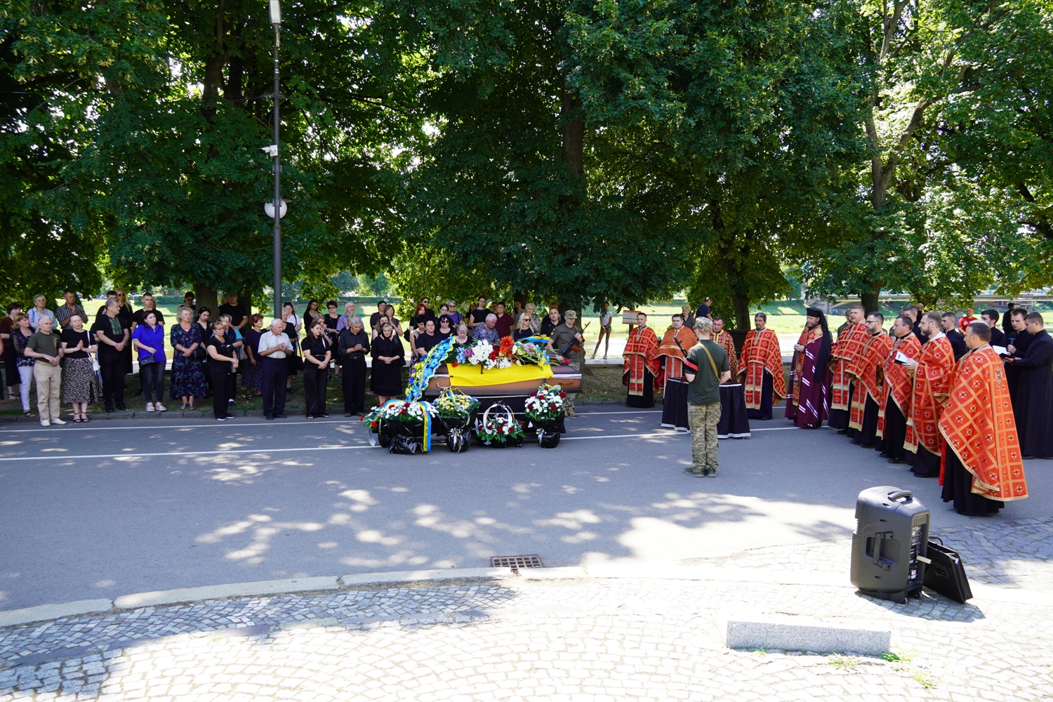 Прощання із воїном Віталієм Лакатошем