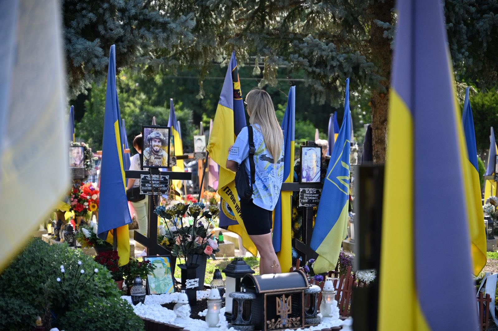 Вшанування пам'яті загиблих Героїв на Пагорбі Слави в Ужгороді