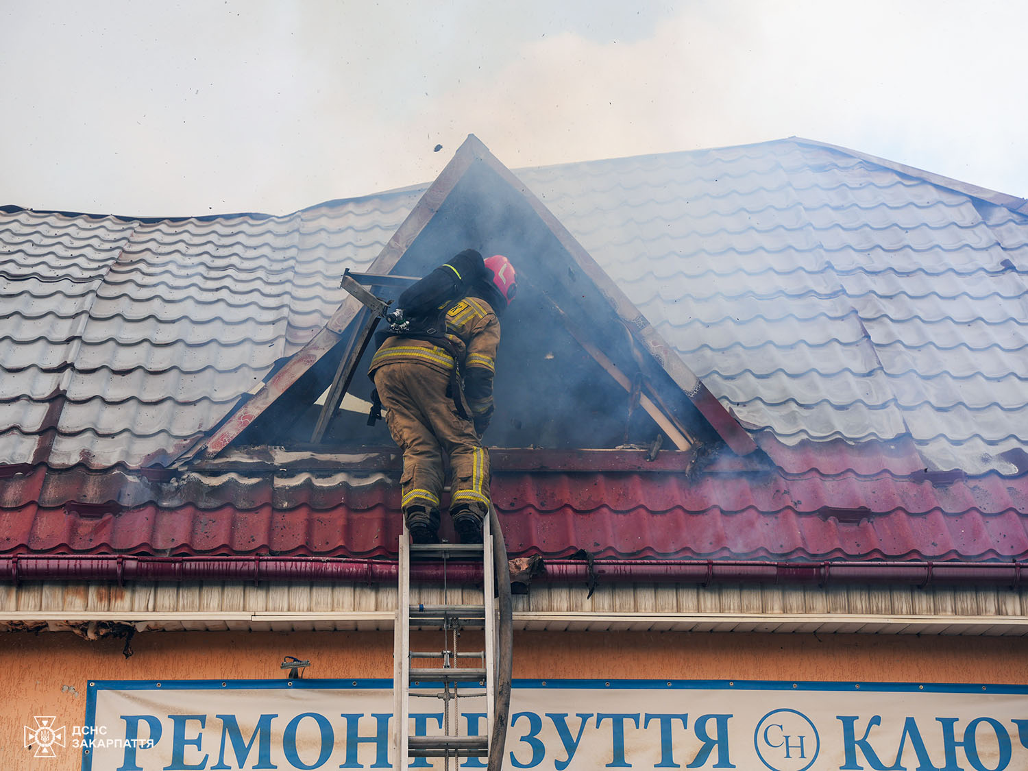 Пожежа СТО в Ужгороді, 6 жовтня