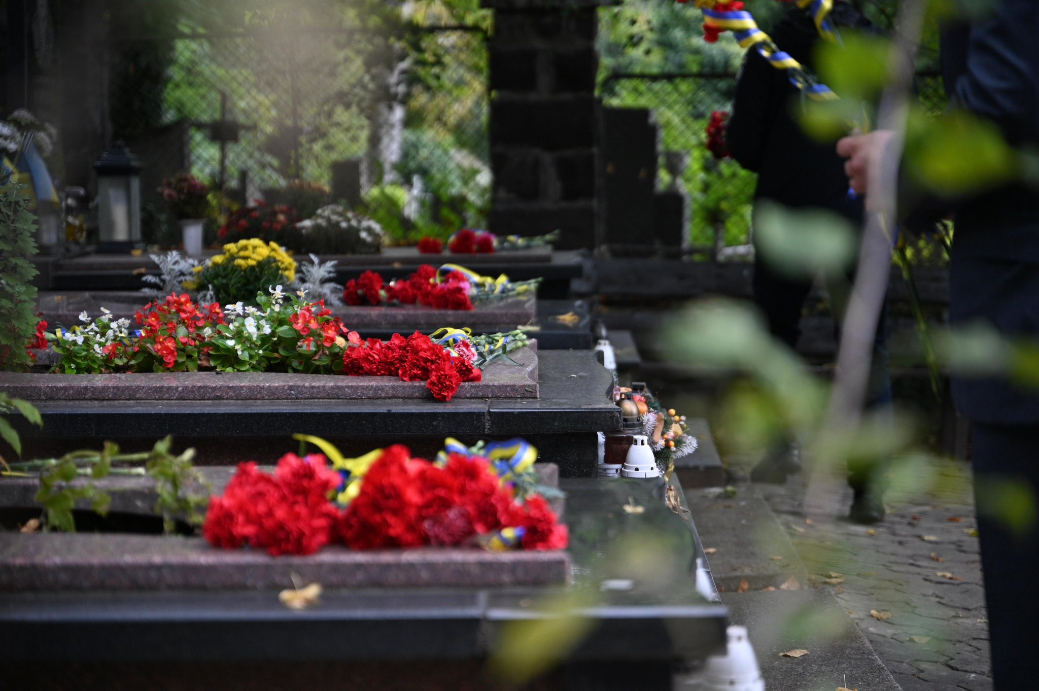 Вшанування памʼяті полеглих воїнів у День захисників