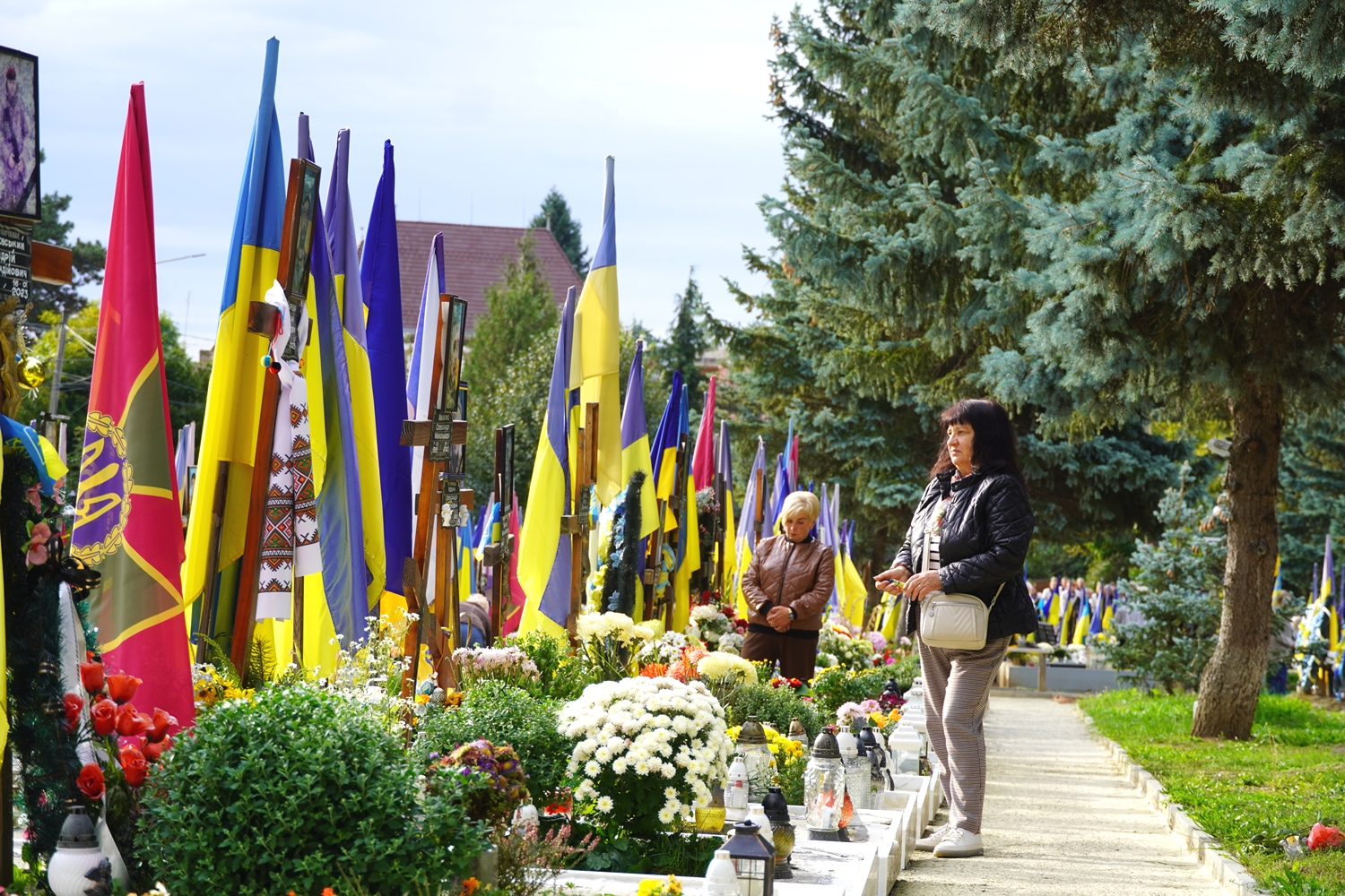 Вшанування памʼяті полеглих воїнів у День захисників
