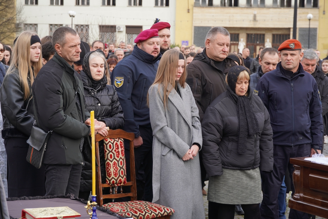Прощання з полеглим поліцейським Юрієм Василиженком