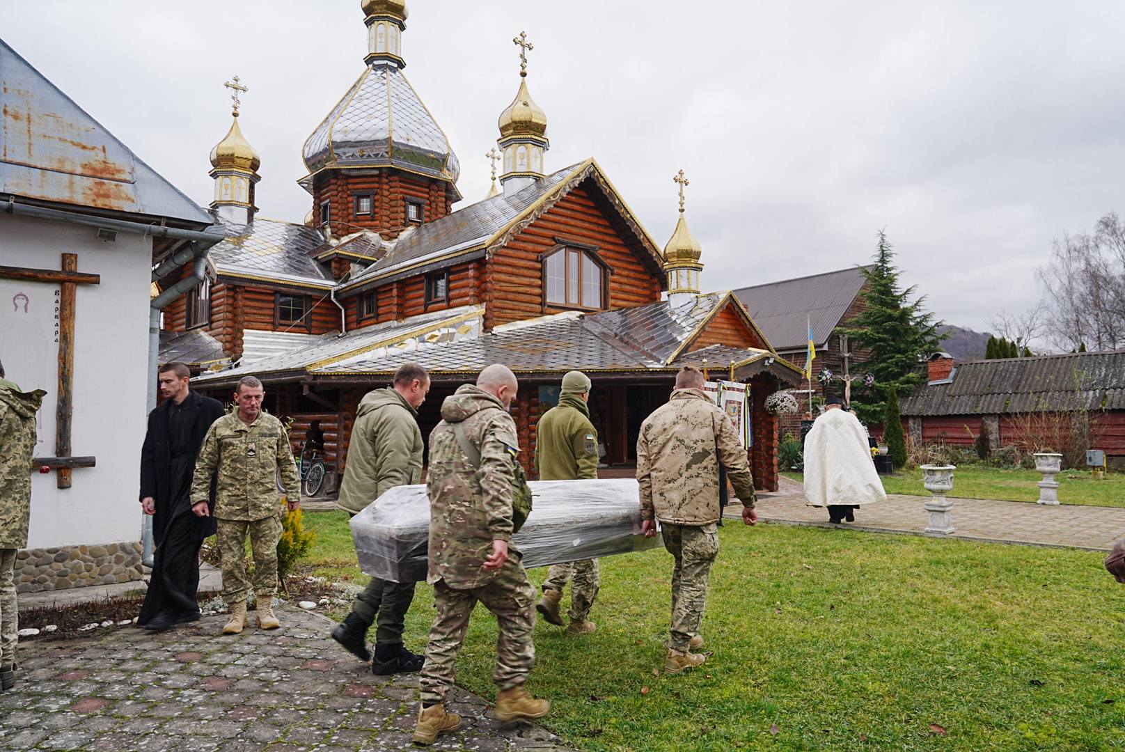 Прощання з воїном Ярославом Токарем