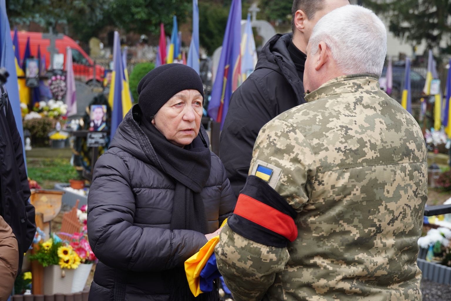 Прощання з воїном Володимиром Бирою