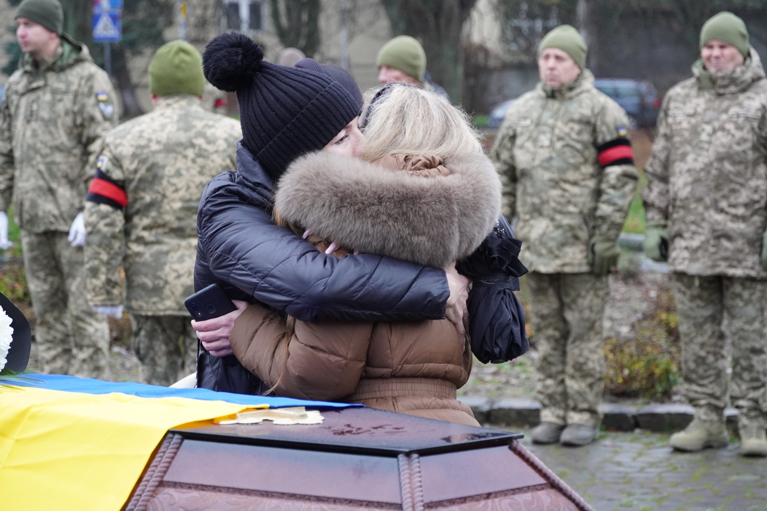 Прощання з воїном Володимиром Бирою