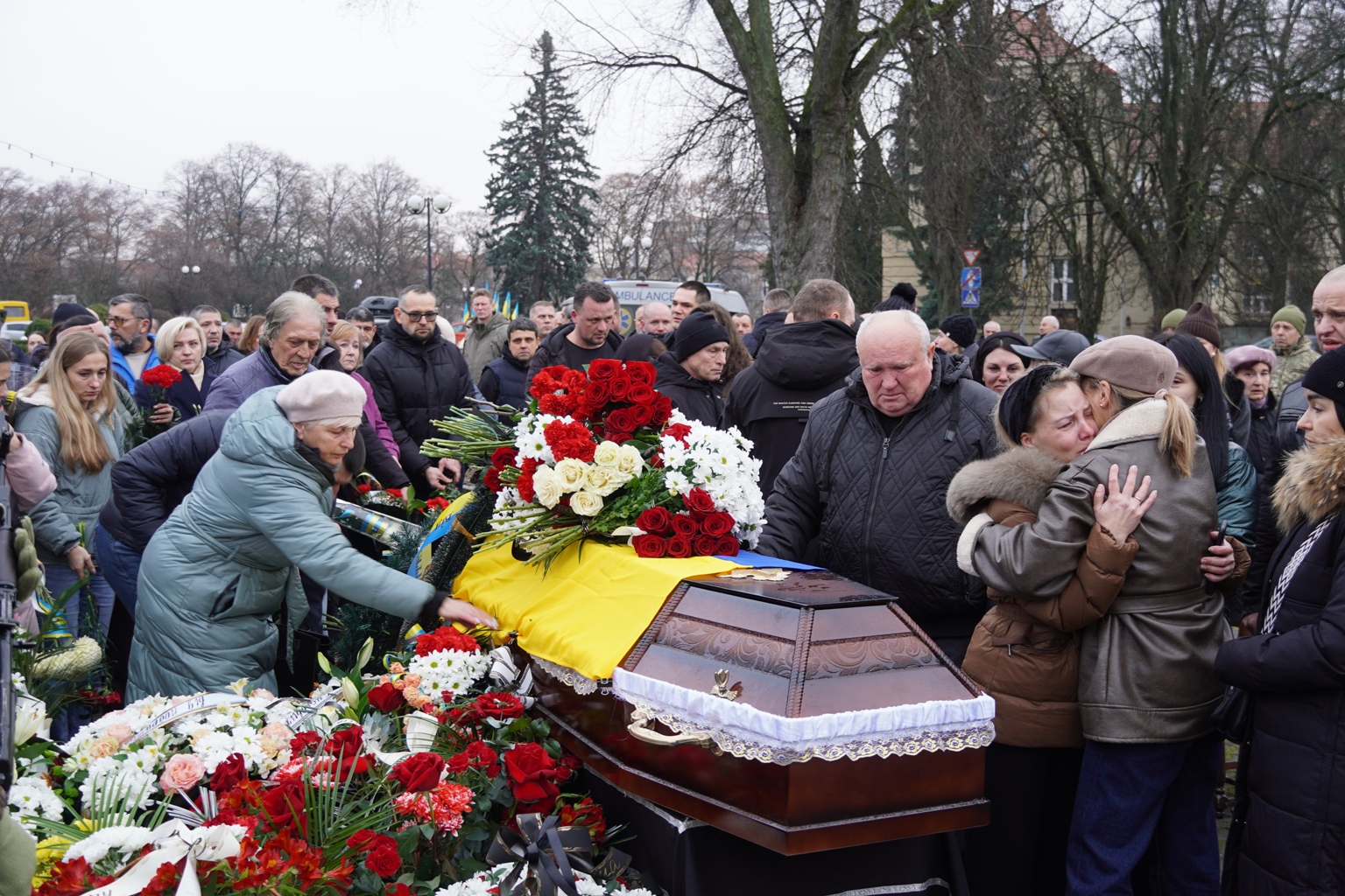 Прощання з воїном Володимиром Бирою