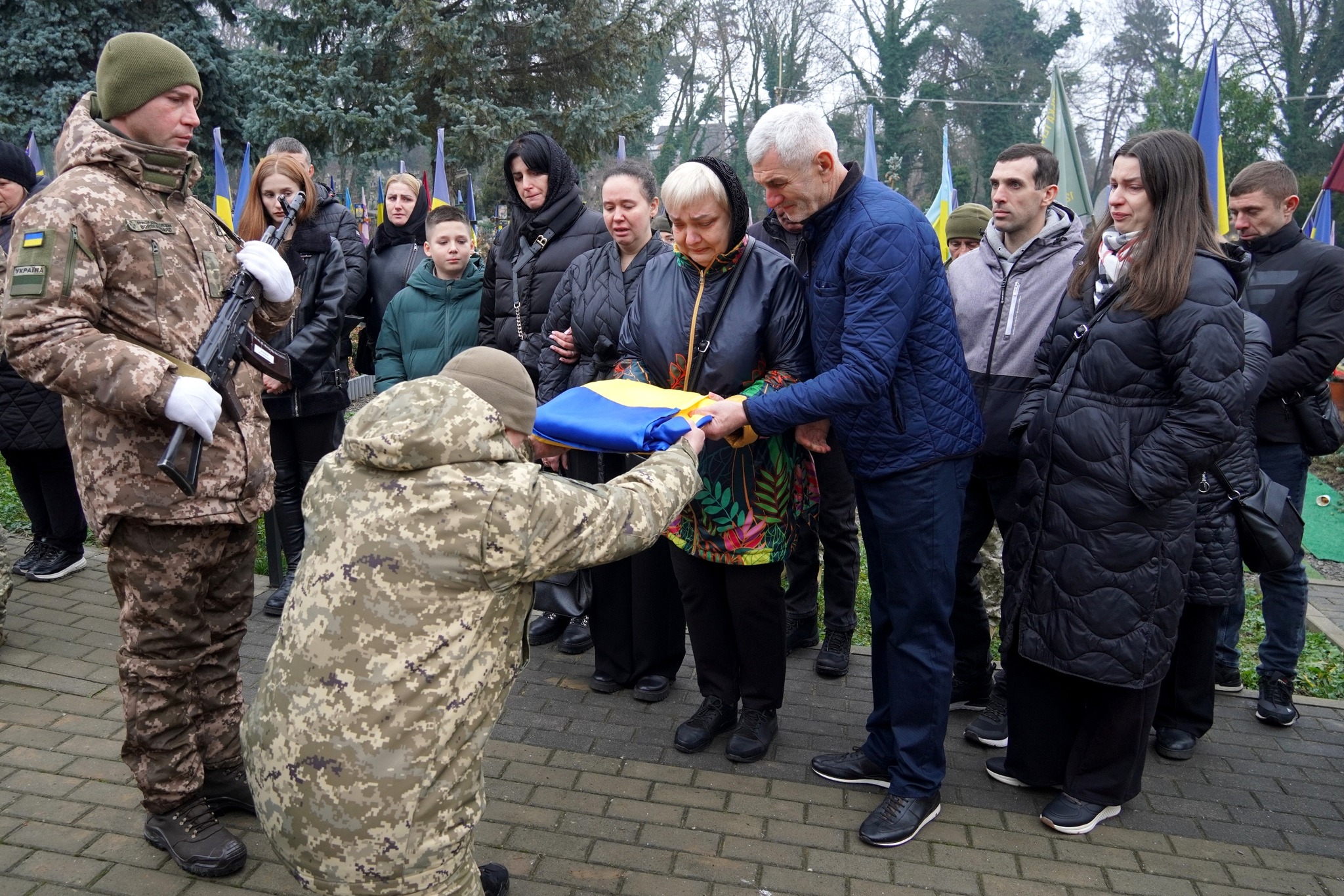 Прощання з полеглим 27-річним прикордонником Дмитром Павличем