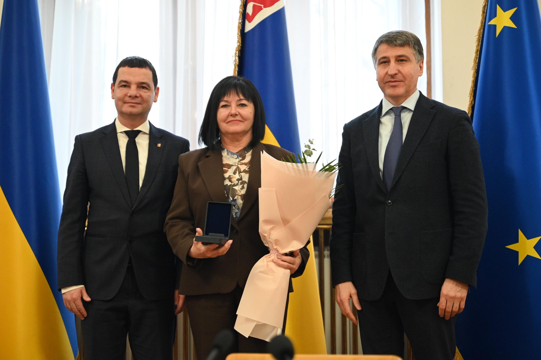 Вручення відзнаки "За розвиток Закарпаття"