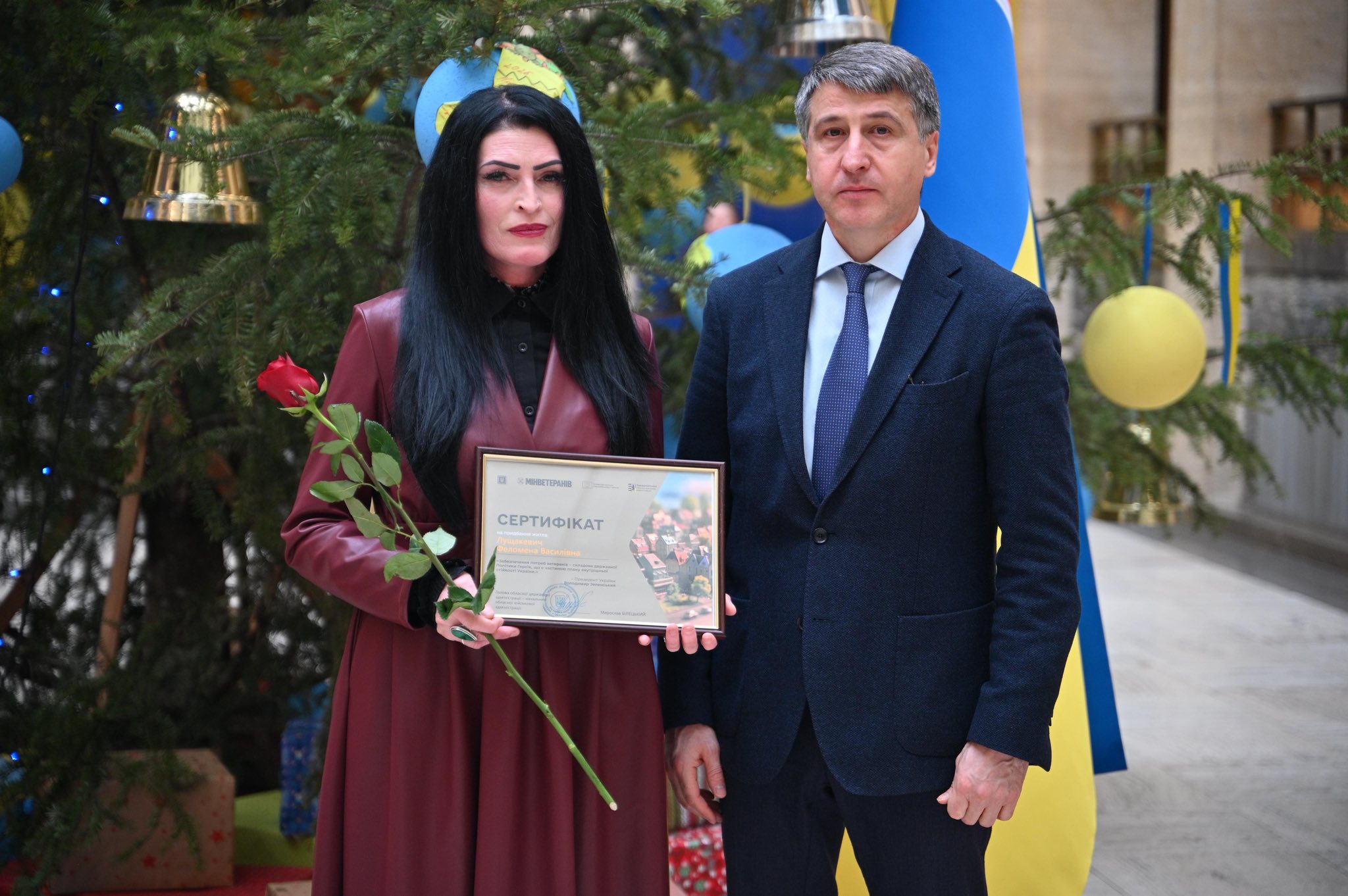 Родинам воїнів на Закарпатті вручили сертифікати на оселю