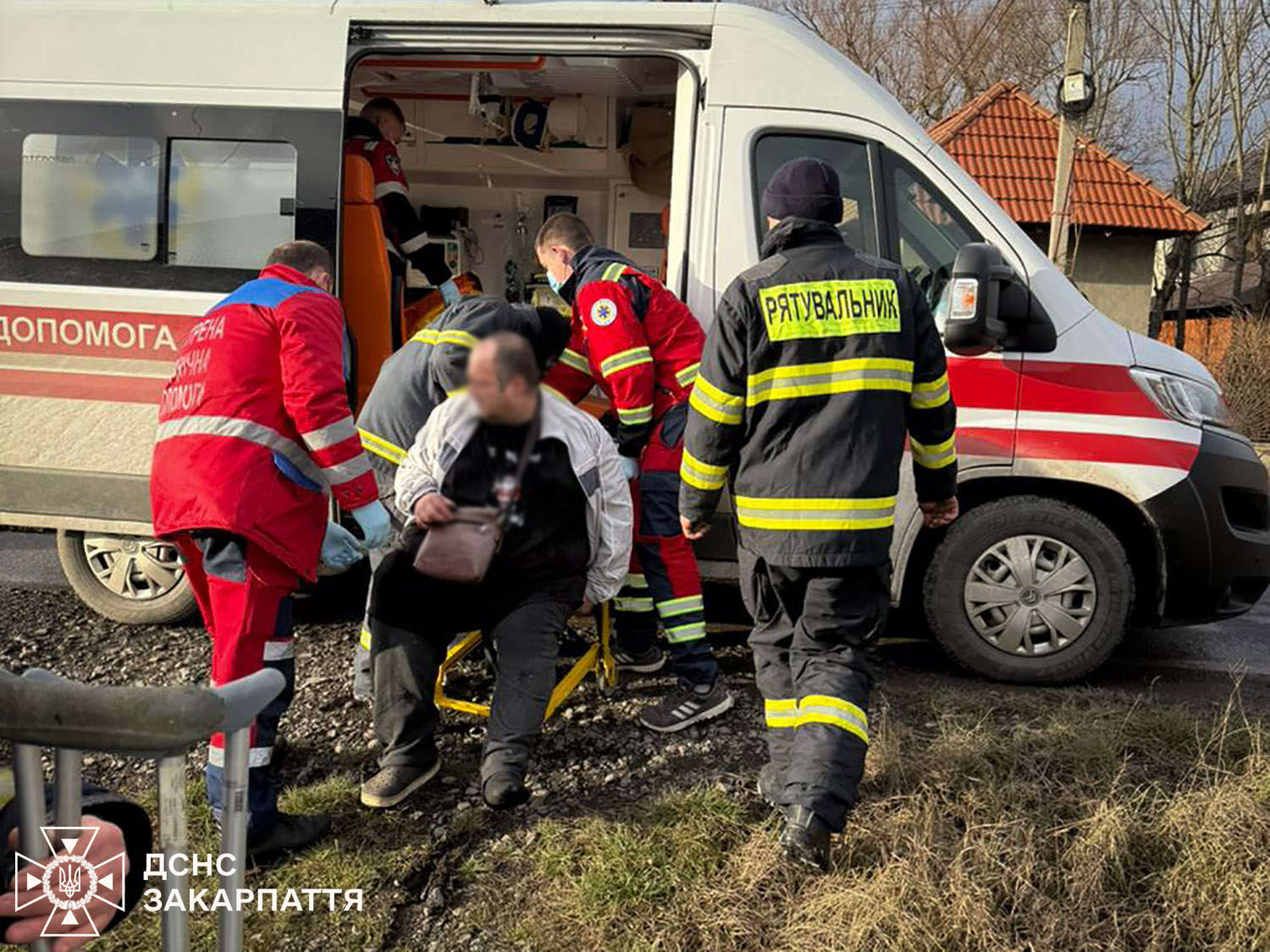 Порятунок постраждалого чоловіка у селі Невицьке