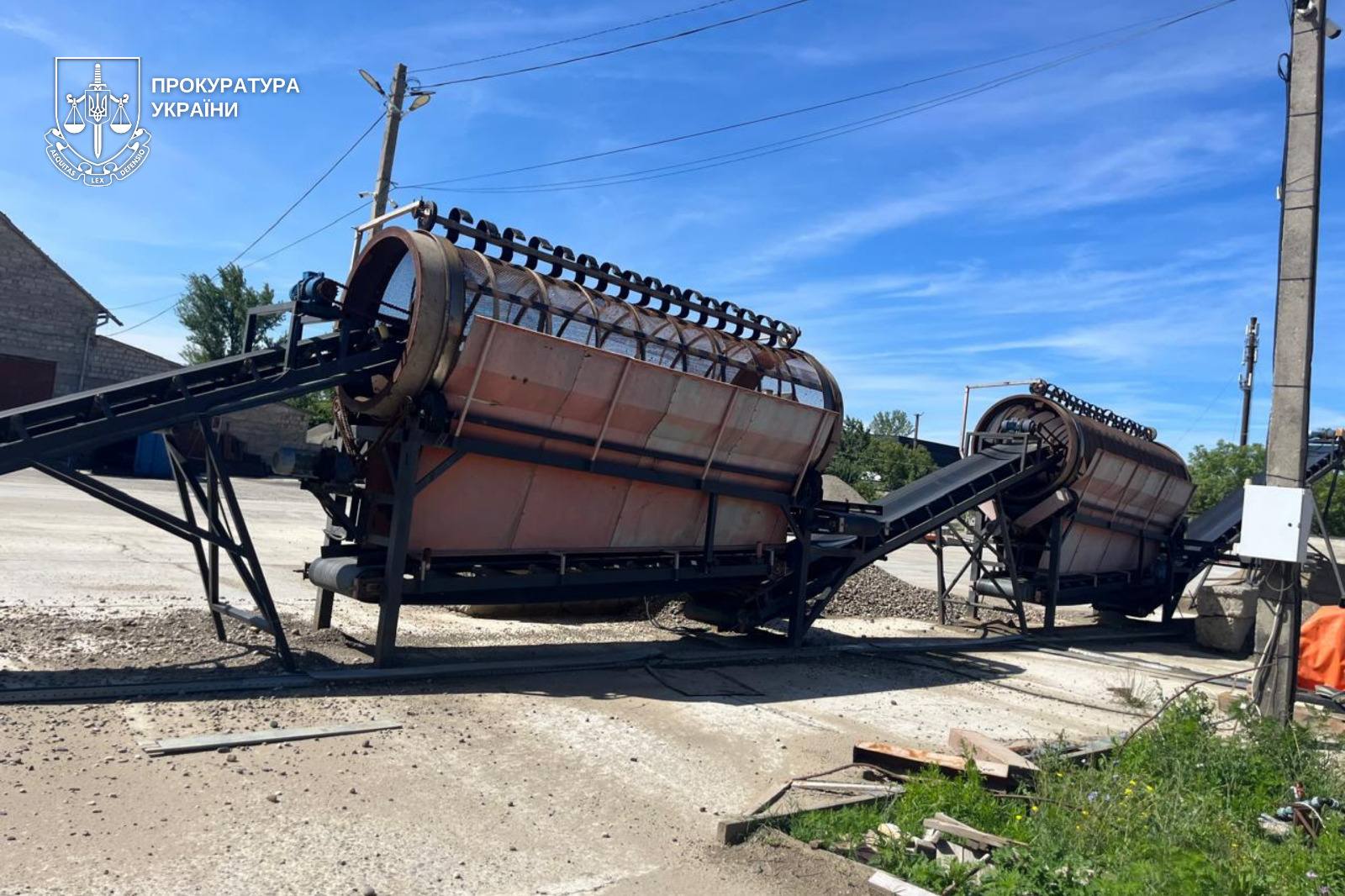 Незаконний видобуток корисних копалин на Закарпатті