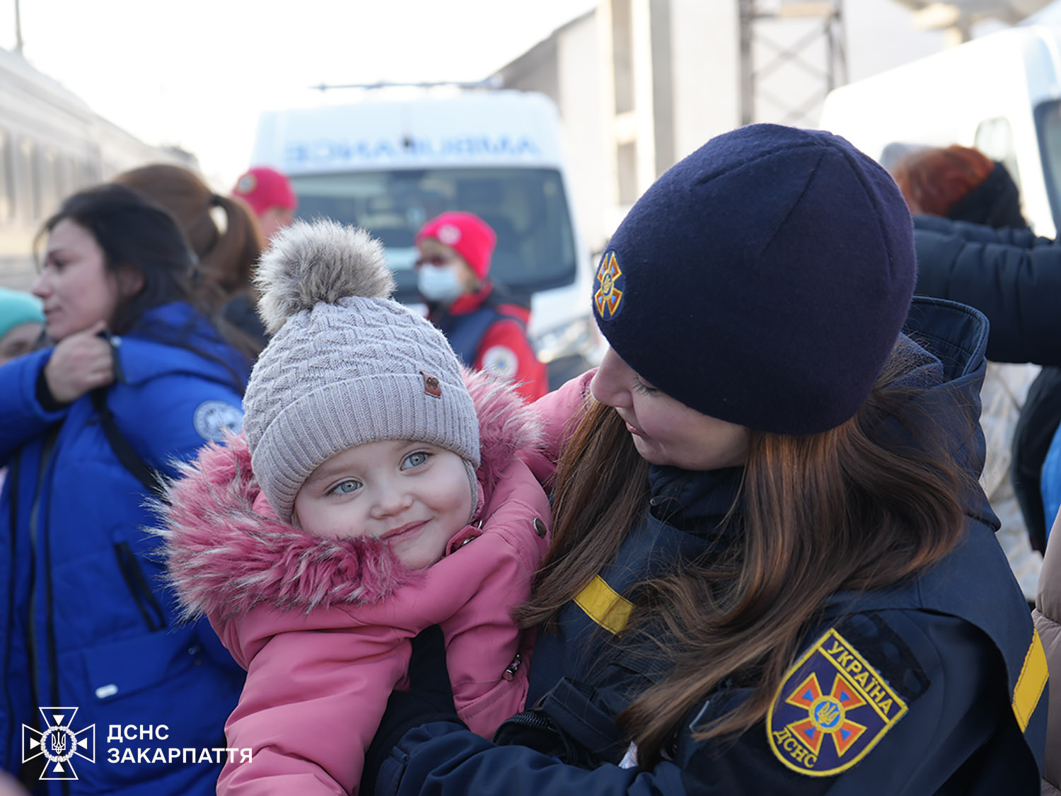 До Мукачева двома евакуаційними поїздами із Дніпропетровщини прибули 17 людей